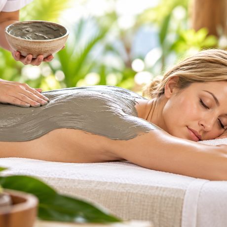 Clay body treatment in the garden room